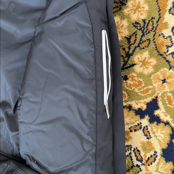 Spyder “Amp” Women's Black and White Ski Jacket size 10 or size M - Picture 9 of 13